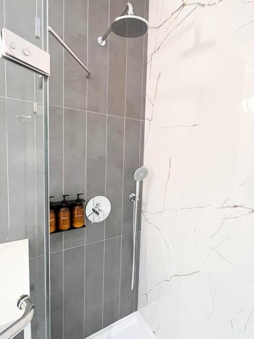 Apartamento New Beautiful Modern One Bedroom In Brooklyn At Rem-casa Nueva York